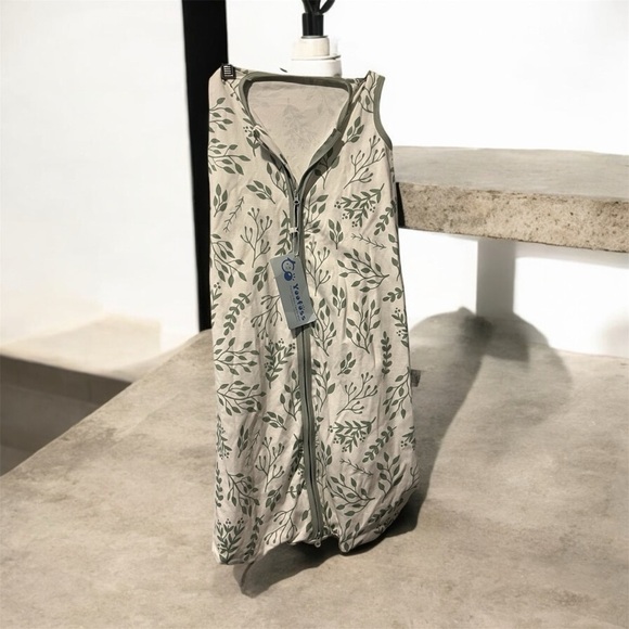 Yoofoss Green Leaf Print Baby Sleep Sack – 6-12 Months NWT - Picture 1 of 10